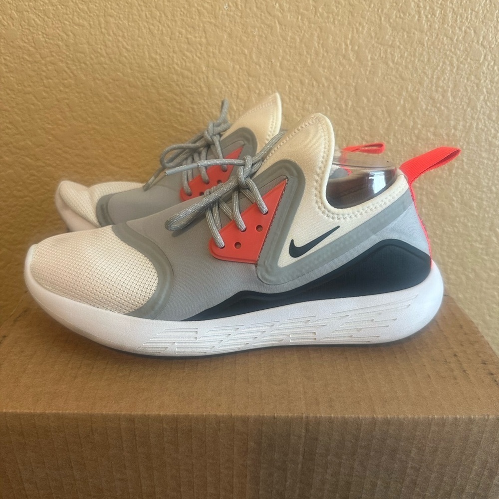 Nike Women’s Shoes in Gray and Red